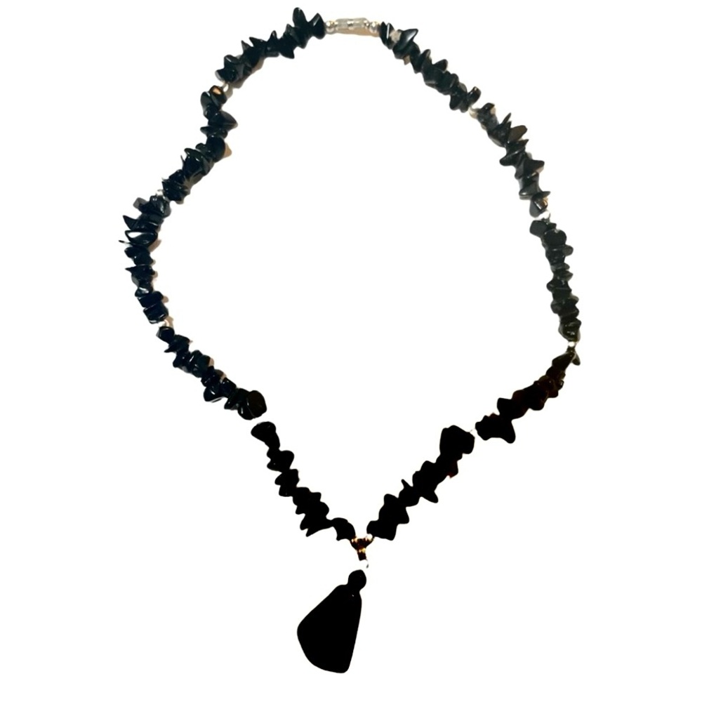 1990’s Vintage Black Single Strand Necklace with Pendant